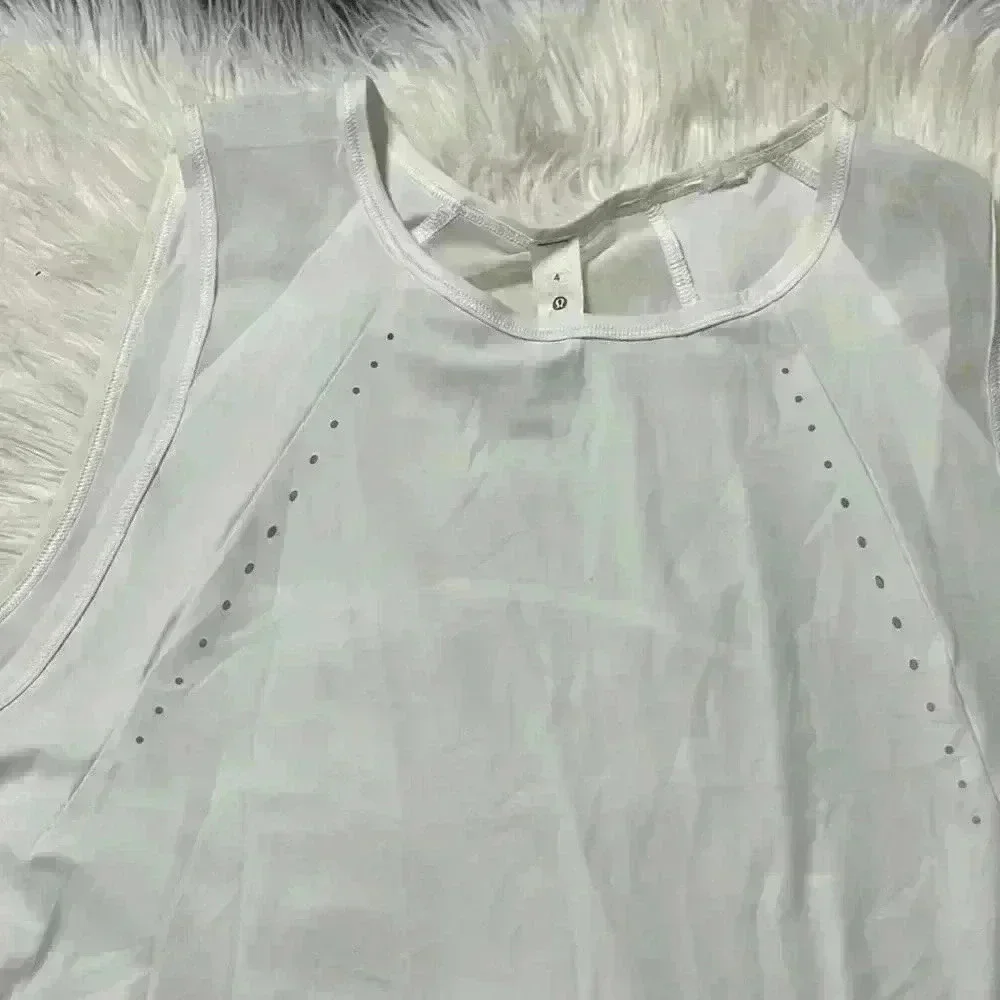 Lululemon top